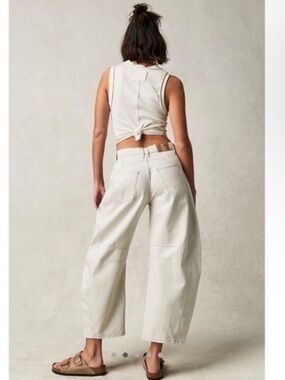 Free People Women's Lucky You Mid-Rise Barrel Jeans Cream Size 31